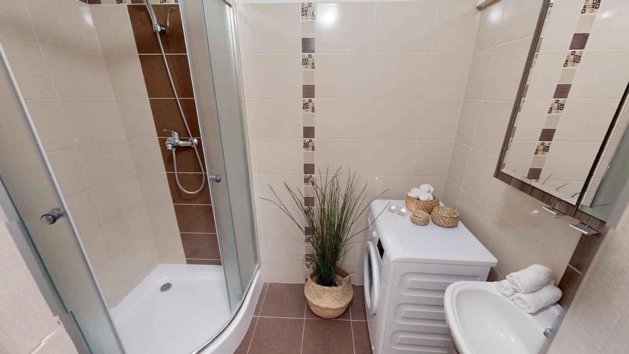 Ferienwohnung Viaducto De Karlin - Aparment Prag Exterior foto