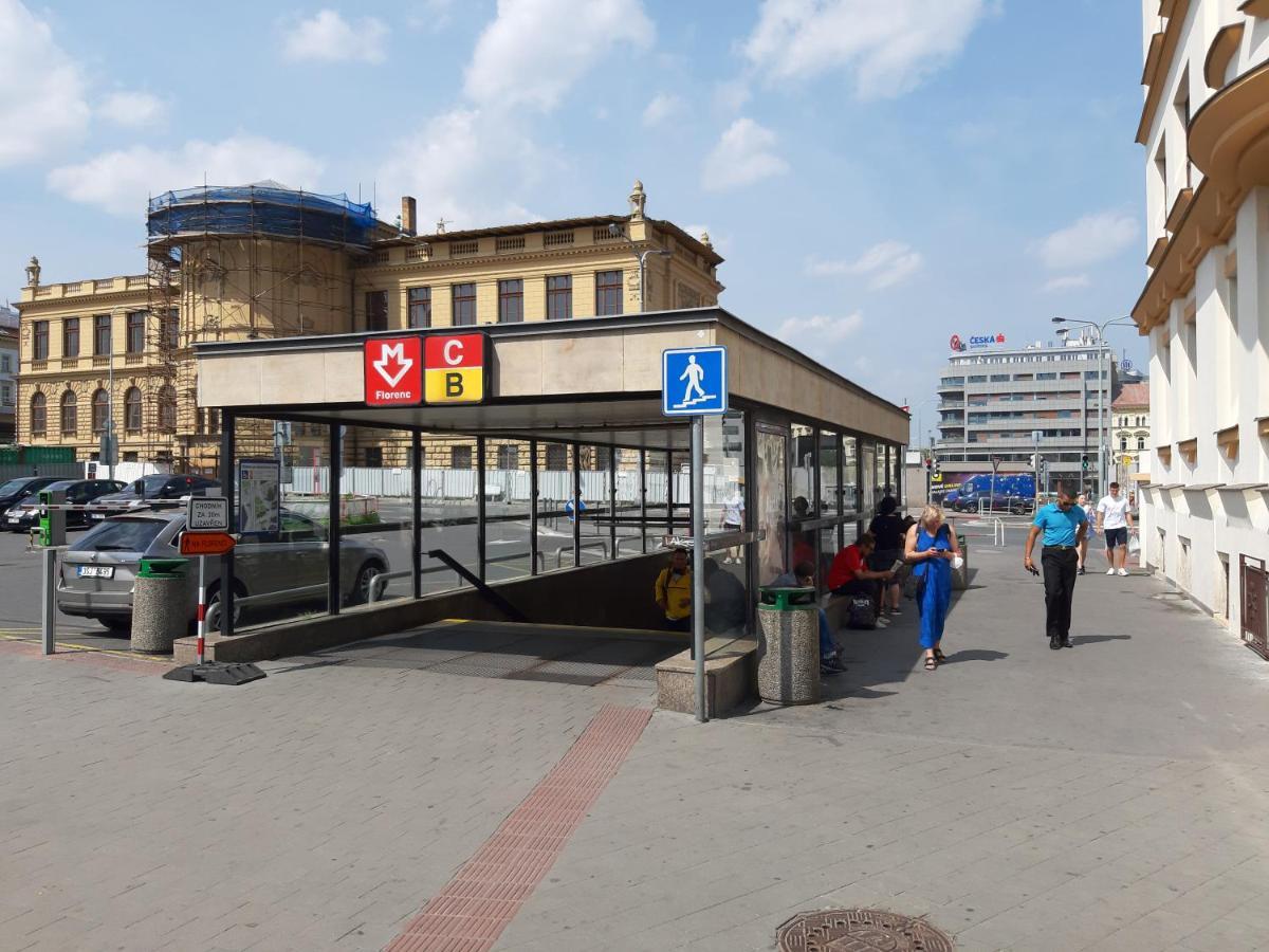 Ferienwohnung Viaducto De Karlin - Aparment Prag Exterior foto
